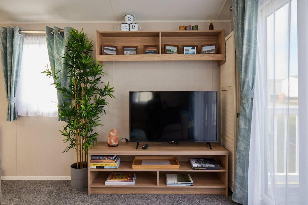 Nirvana Coastal Retreat Holiday Home Cayton Kültér fotó